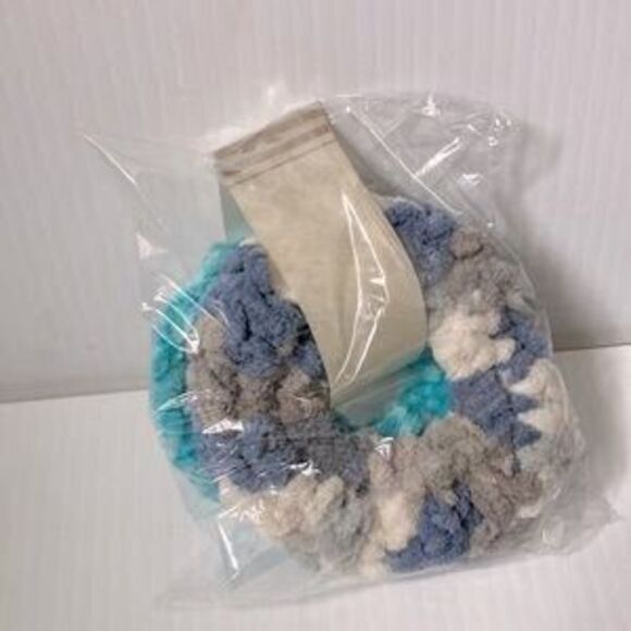 Fuzzy Chenille Scrunchies Camouflage Camo Blue Gray White and Teal NEW Set of 2 - Picture 8 of 8
